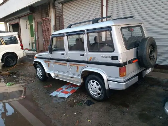 Mahindra Bolero XL 10 STR 2004