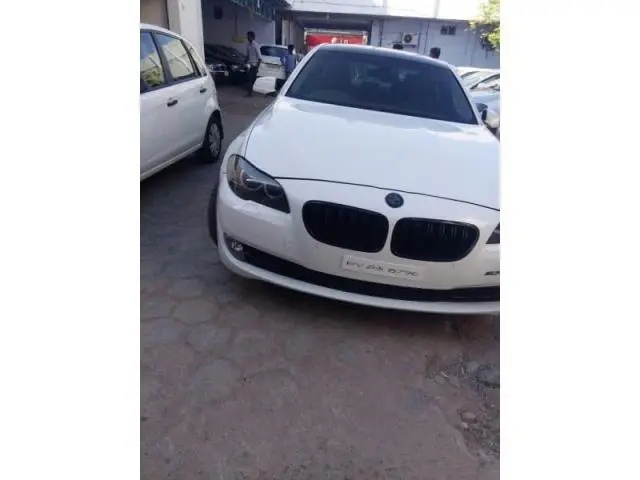 BMW 5 Series 530d Highline 2011