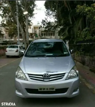 Toyota Innova 2.5 V 7 STR 2009