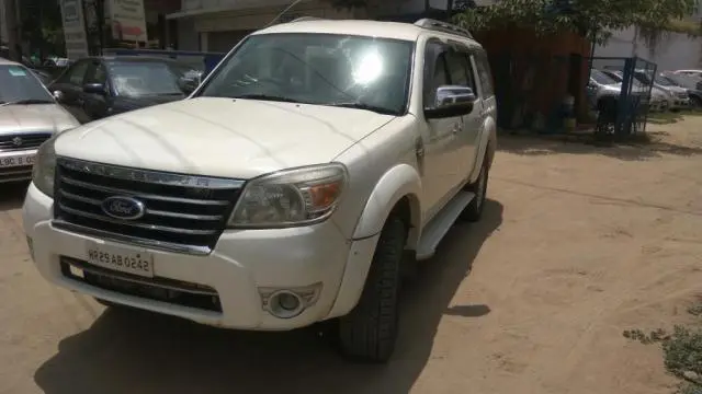 Ford Endeavour 2.5L 4x2 2011