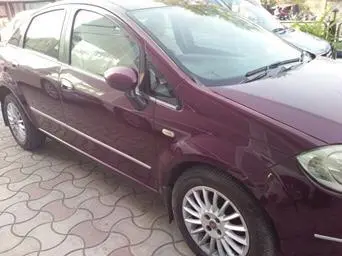 Fiat Linea Emotion 1.3 2012