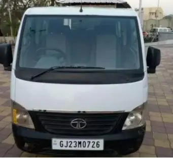 Tata Venture EX 8 STR 2011
