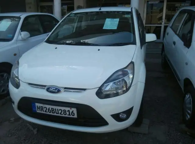 Ford Figo DURATORQ TITANIUM 1.4 2012