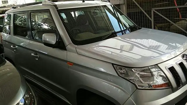 Mahindra TUV300 T8 2016