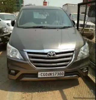 Toyota Innova 2.5 G 8 STR BS III 2013