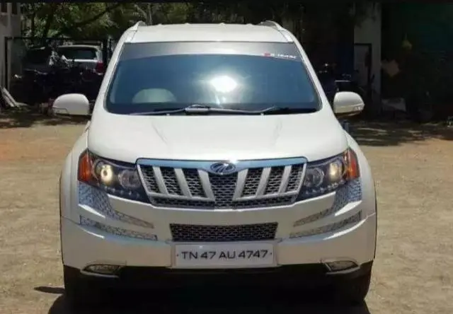 Mahindra XUV500 W8 2015