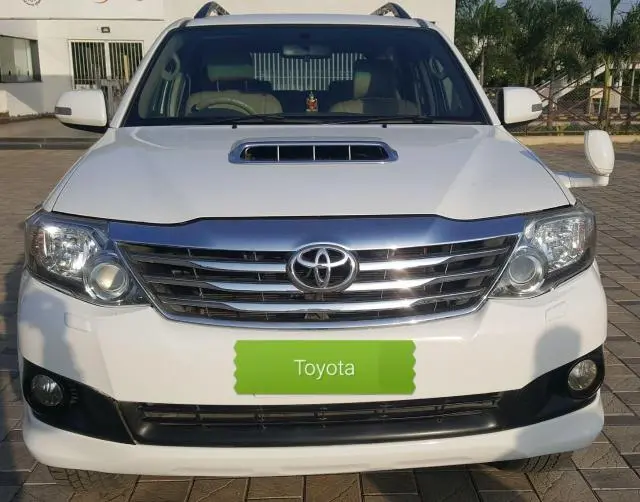 Toyota Fortuner 3.0 4X4 MT 2012