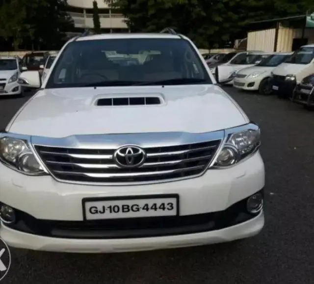 Toyota Fortuner 3.0 4x2 MT 2013