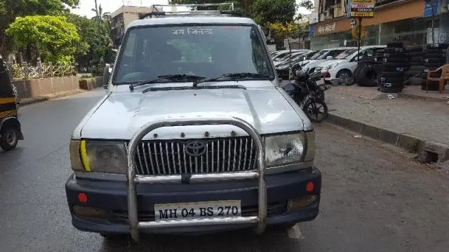Toyota Qualis GS G4 2003