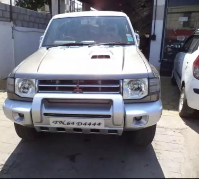 Mitsubishi Pajero SFX 2.8 2009