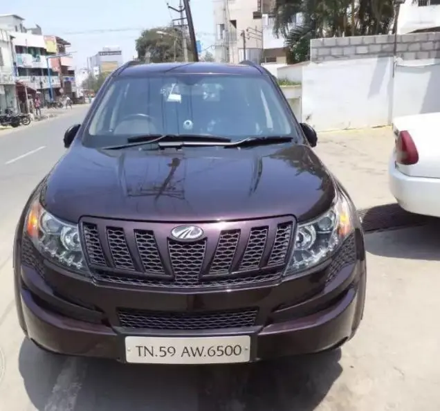 Mahindra XUV500 W8 2012