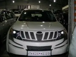Mahindra XUV500 W8 2013