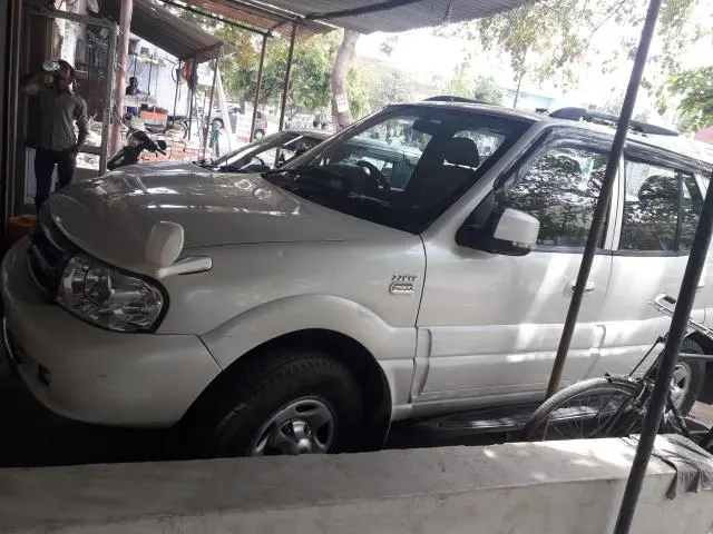 Tata Safari 4X2 EX 2012