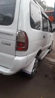 Chevrolet Tavera LS 2.5 2008