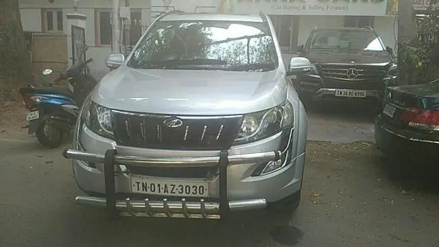 Mahindra XUV500 W10 2WD MT 2016