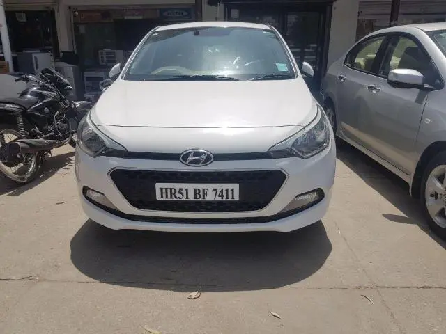 Hyundai i20 Sportz 1.4 CRDi 2015