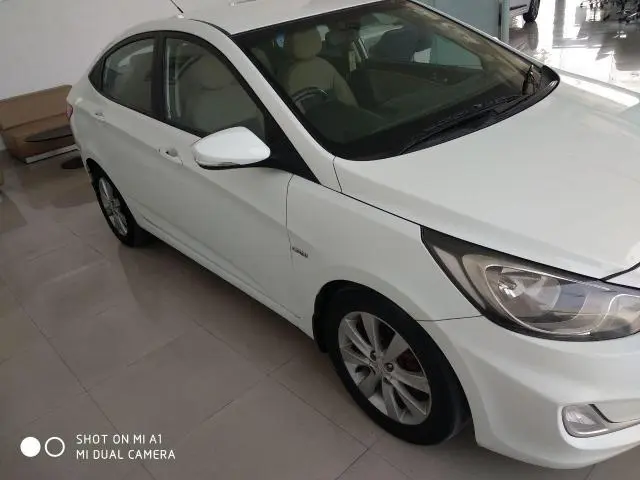 Hyundai Verna 1.6 CRDI SX 2013