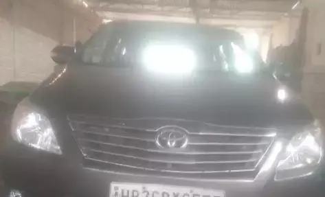 Toyota Innova 2.5 GX 8 STR BS III 2013