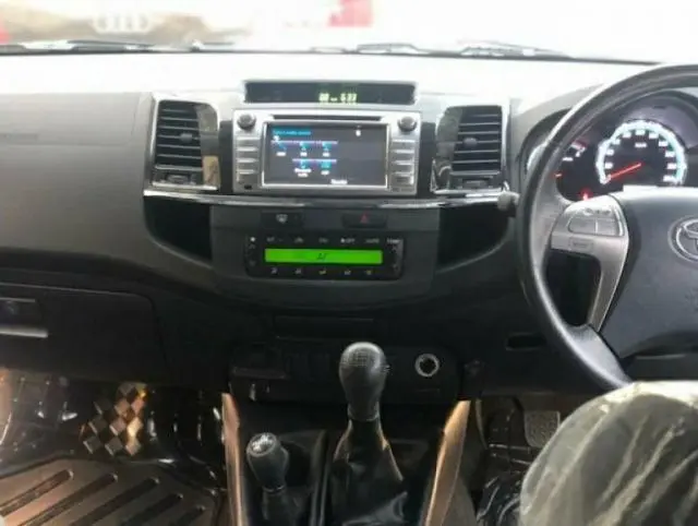 Toyota Fortuner 3.0 4X4 MT 2015