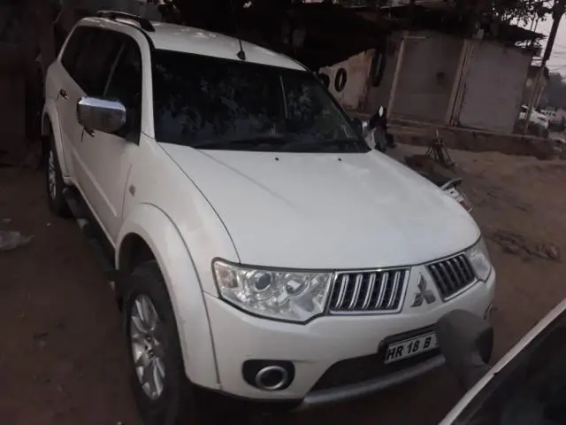 Mitsubishi Pajero Sport 4x4 MT 2012