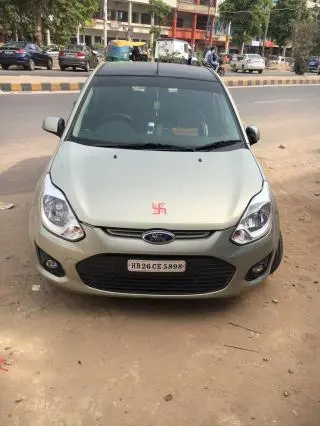 Ford Figo 1.5 TDCI Titanium 2010