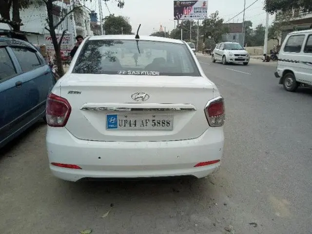 Hyundai Xcent Base 1.1 CRDi 2015