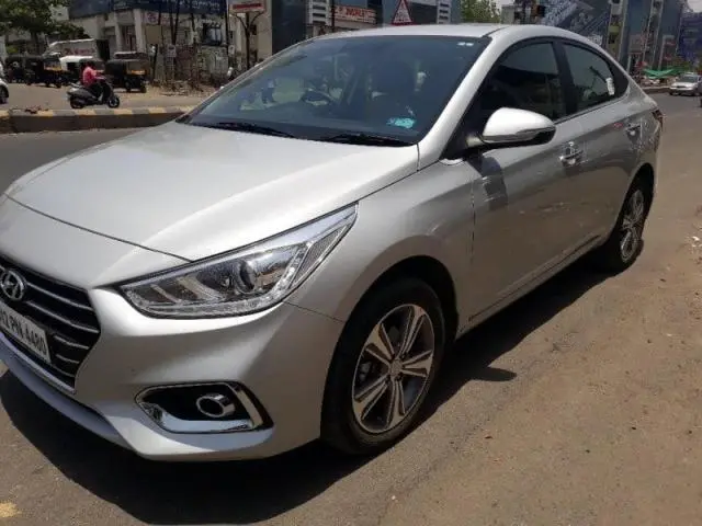 Hyundai Neo Fluidic Elantra 1.6 SX MT CRDi 2017