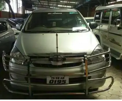 Toyota Innova 2.5 G 7 STR BS III 2006