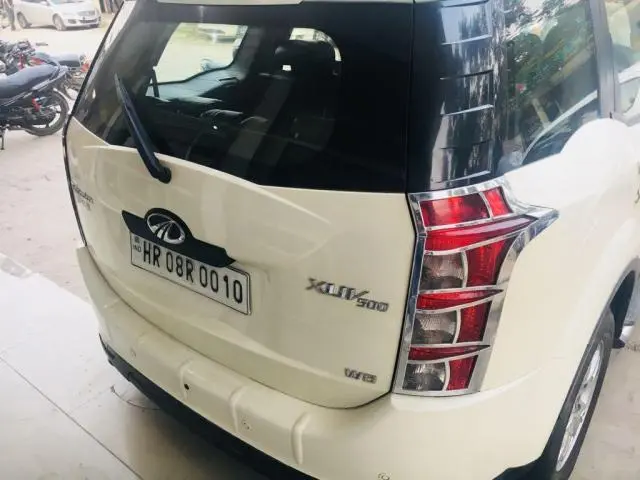 Mahindra XUV500 W8 2013
