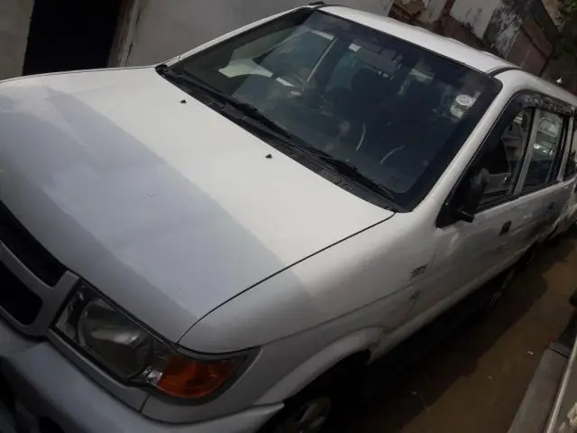 Chevrolet Tavera Neo 3 Max -9 STR BS-III 2014