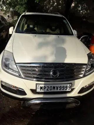 Mahindra Ssangyong Rexton RX7 2014