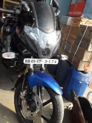 Bajaj Pulsar 220cc 2015
