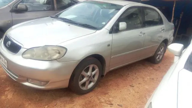 Toyota Corolla EXECUTIVE HE 2005