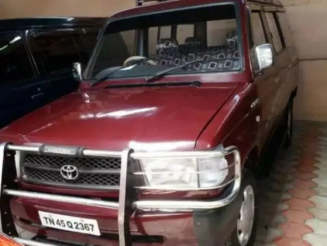 Toyota Qualis FS B2 2001