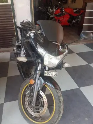 Honda CBR 250R 2015