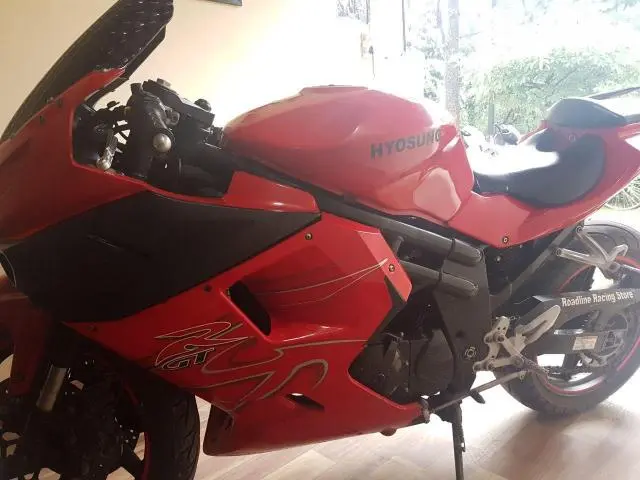 Hyosung GT650R 2011