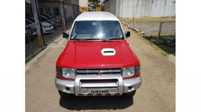 Mitsubishi Pajero SFX 2.8 2011