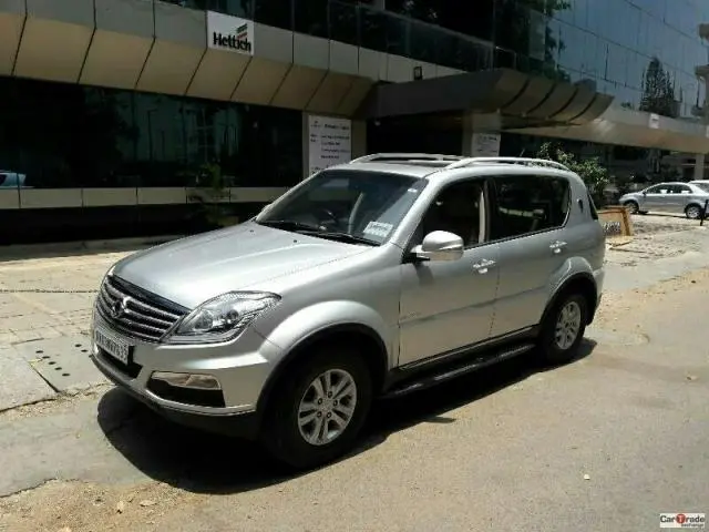 Mahindra Ssangyong Rexton RX7 2015