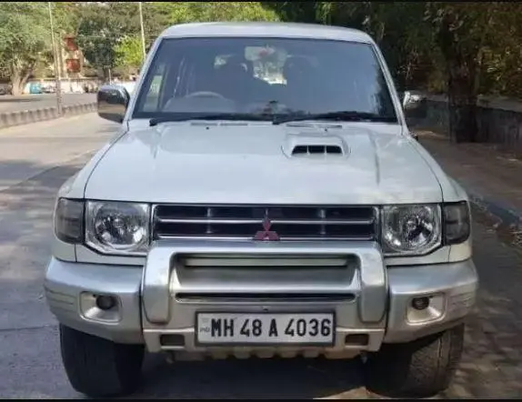 Mitsubishi Pajero SFX 2.8 2011
