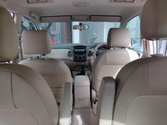 Toyota Innova 2.5 G 2008