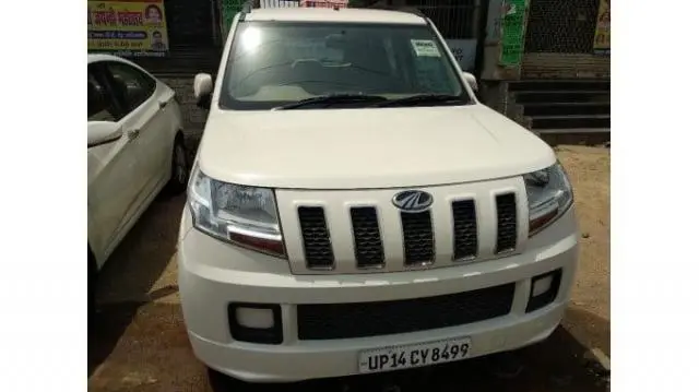 Mahindra TUV300 T6 Plus AMT 2016