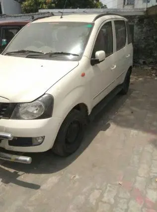 Mahindra Quanto C2 2013