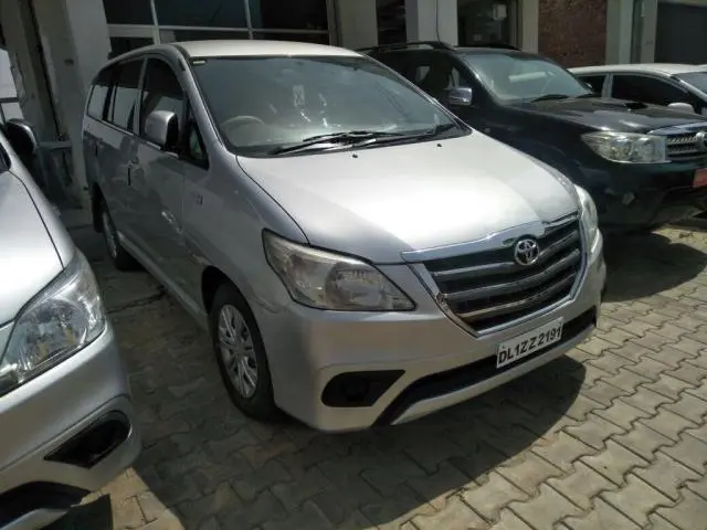 Toyota Innova 2.5 G4 7 STR 2013