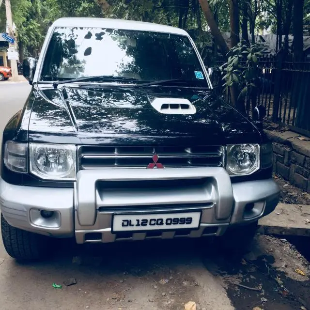 Mitsubishi Pajero SFX 2.8 2011