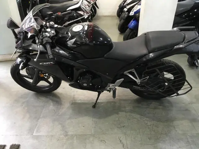 Honda CBR 250R 2015
