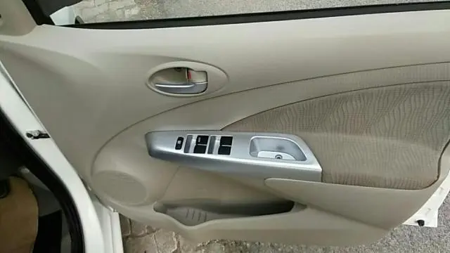 Toyota Etios Liva V 2016