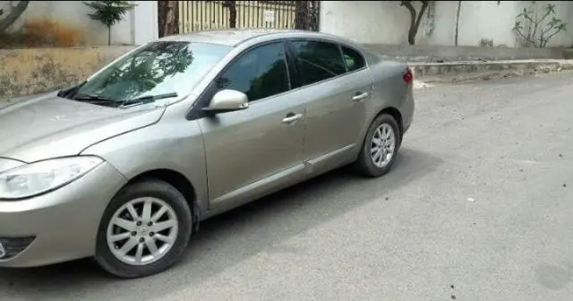 Renault Fluence 1.5 E2 2012