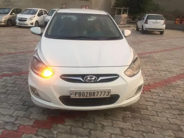 Hyundai Verna 1.6 CRDI EX 2011