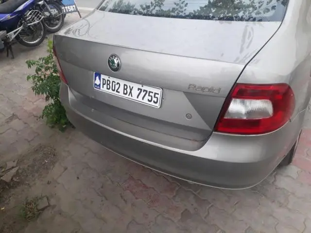 Skoda Rapid Elegance 1.6 TDI CR MT 2015