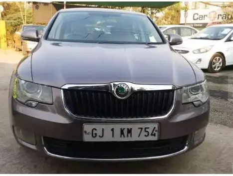 Skoda Superb ELEGANCE 2.0 TDI CR AT 2011